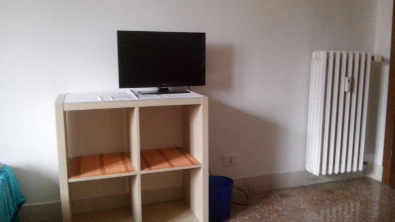 רומא Affittacamere , Rooms Near Trastevere Station מראה חיצוני תמונה